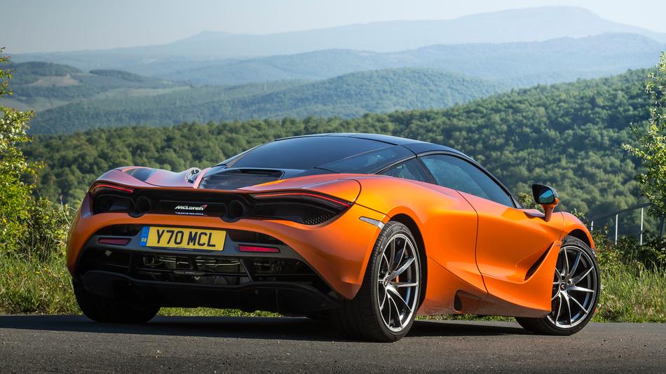Mclaren 720S orange