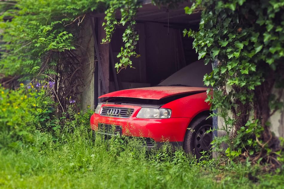 Garage Auto red