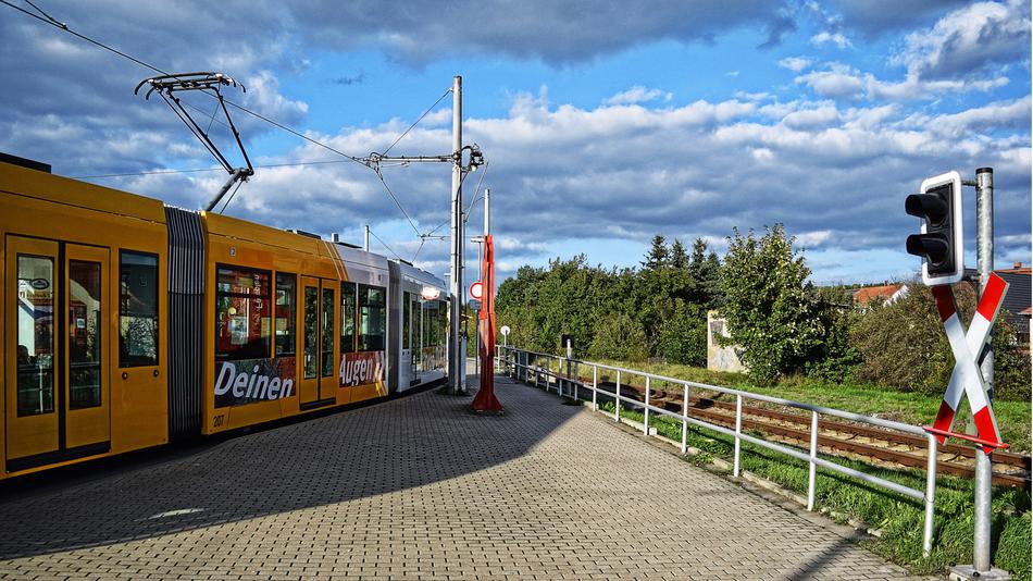 Tram Travel