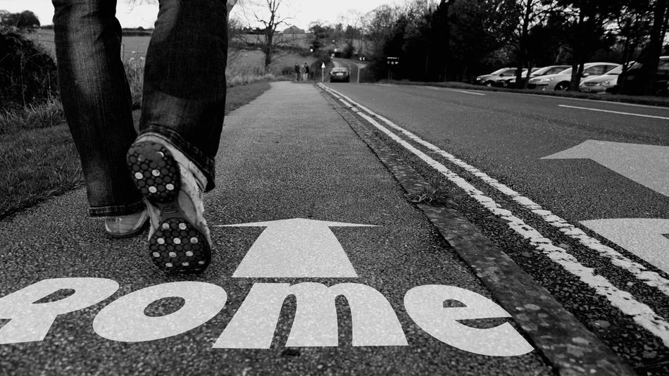 On Foot Shoes black and white