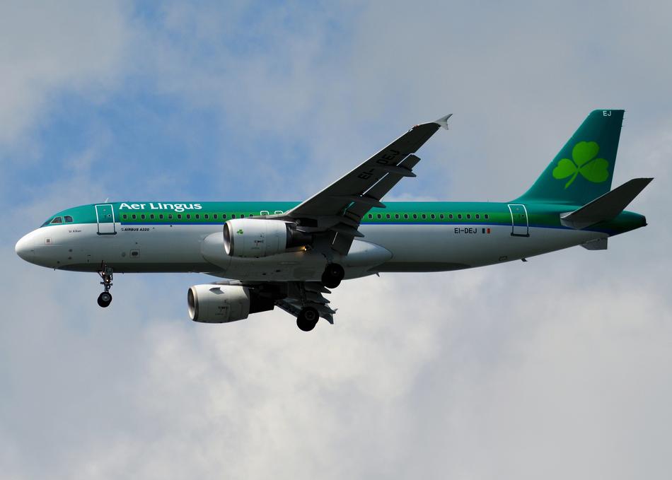 Aer Lingus Plane green