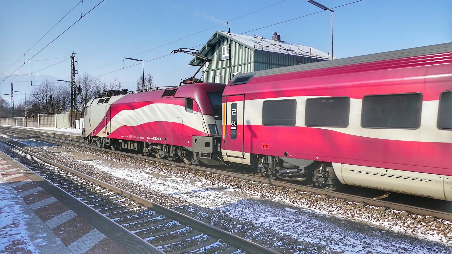 Train system. Поезд Pixabay. Рейлджет электропоезд. Поезд l0. Sa Dec Train System.
