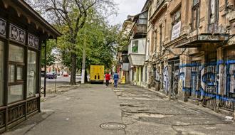 Odessa Street Old people