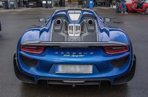 Auto Porsche Spyder, back view