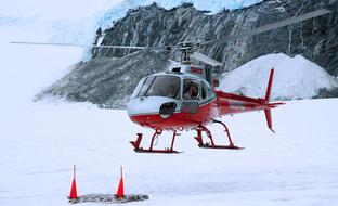 Helicopter Air red snow