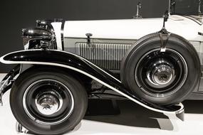 Car 1930 Ruxton Model C Art Deco