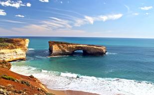 London Bridge Australia Rock