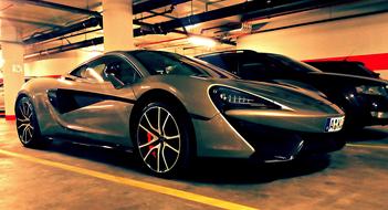 Racing Mclaren Cars