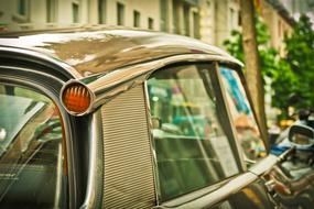 windows in a classic citroen car