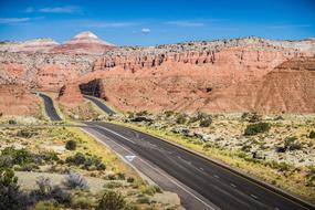 desert highway travel in usa