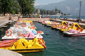 catamarans for walks on lake garda