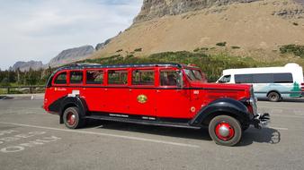 buses for tours in Glacier National Park