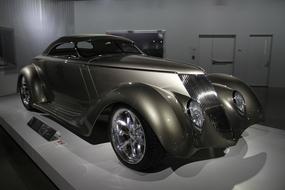 Vintage Car to the Petersen Automobile Museum