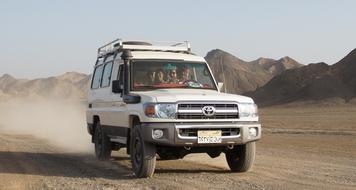 Desert Jeep Off-Road Vehicle