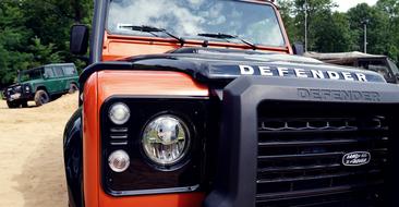 Land Rover Defender Field