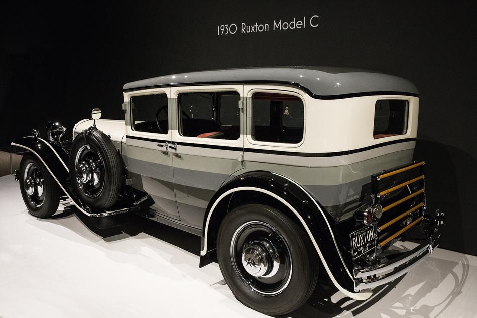 Car 1930 Ruxton Model C Art Deco