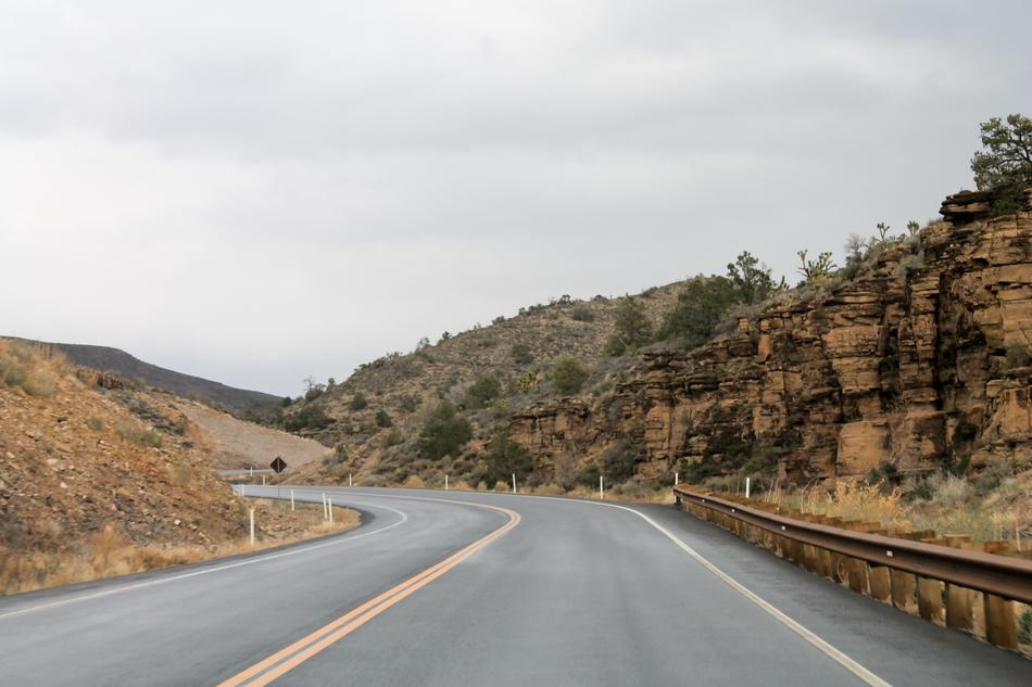 canyon road in arizona
