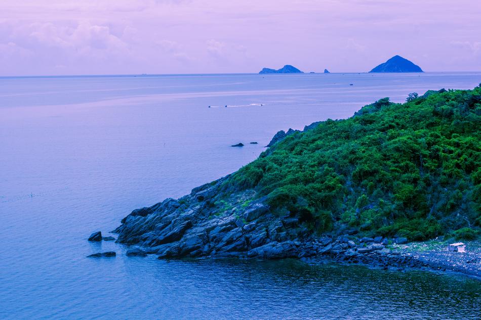 Travel ocean coast