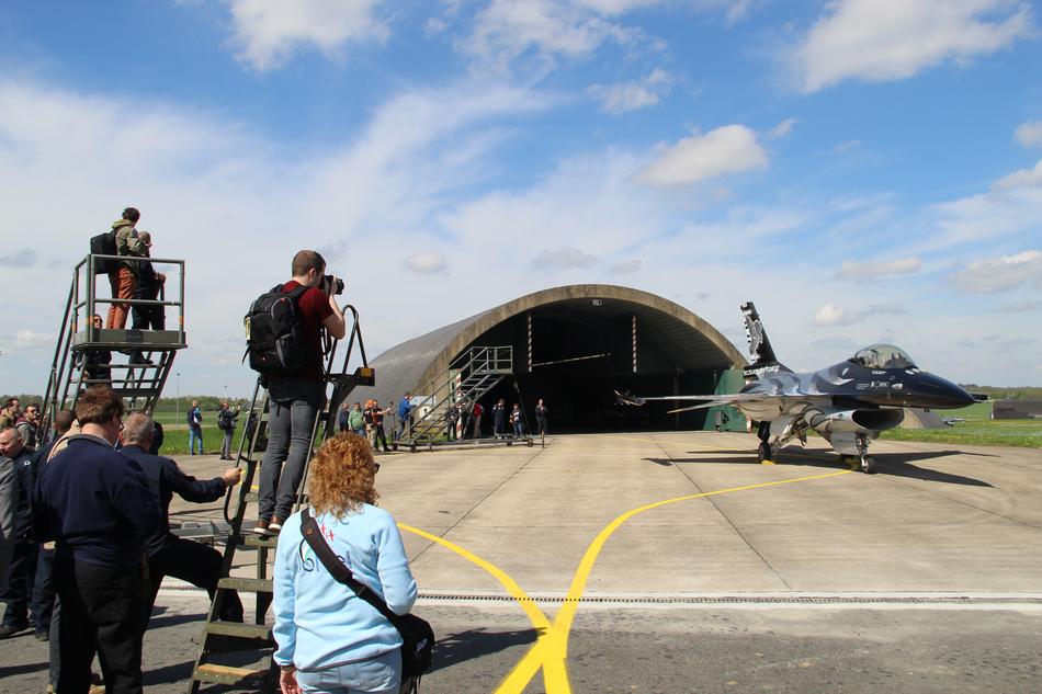 reporters, f16 fighter on the runway, Belgian Air Force