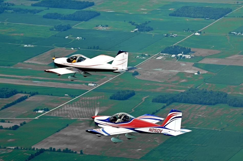Rv-12 Flying Oshkosh