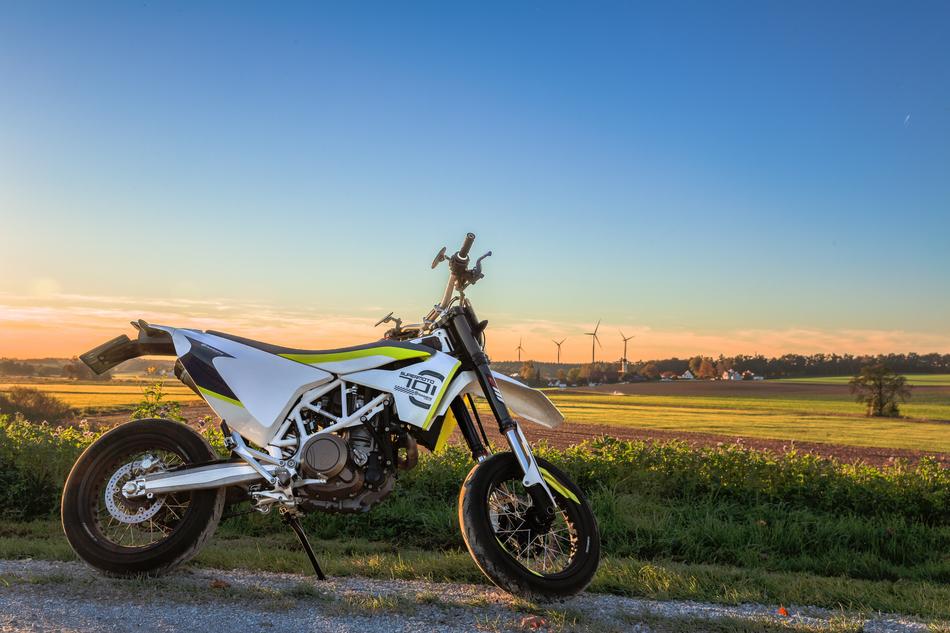 Motorcycle 701 Hdr