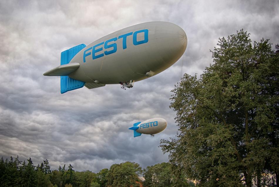 Zeppelin Fly Boating