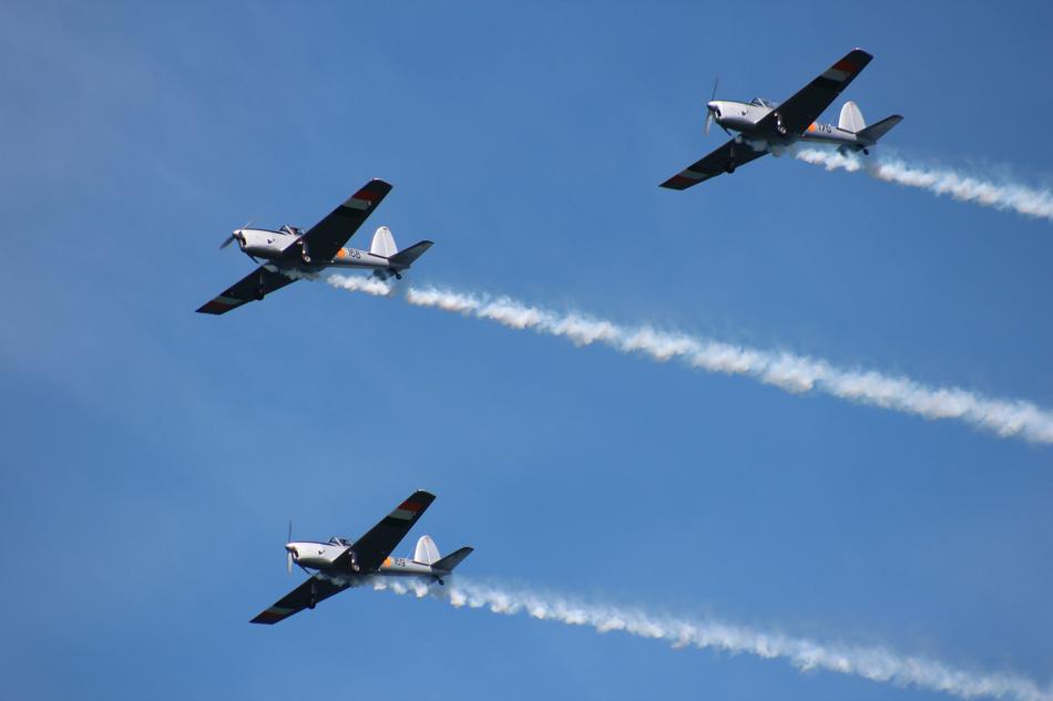 Airplane Airshow Smoke