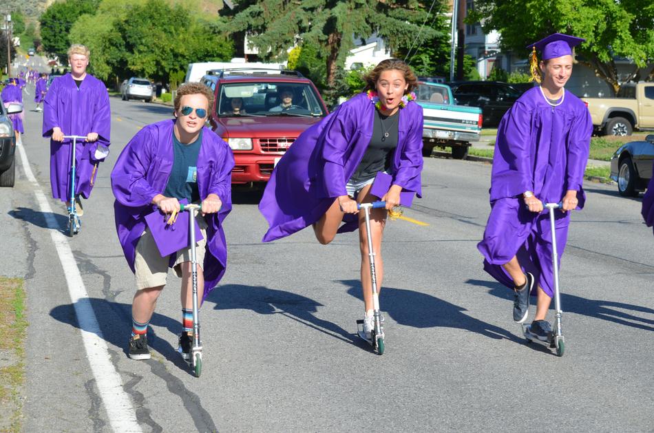 Graduation Scootering Scooter