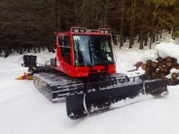 Winter Groomer Machine