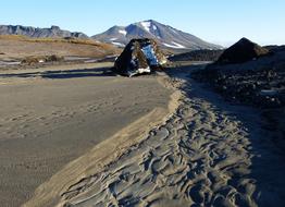 Mountains Volcanoes tundra