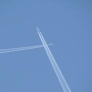 Jets Contrails Crossing