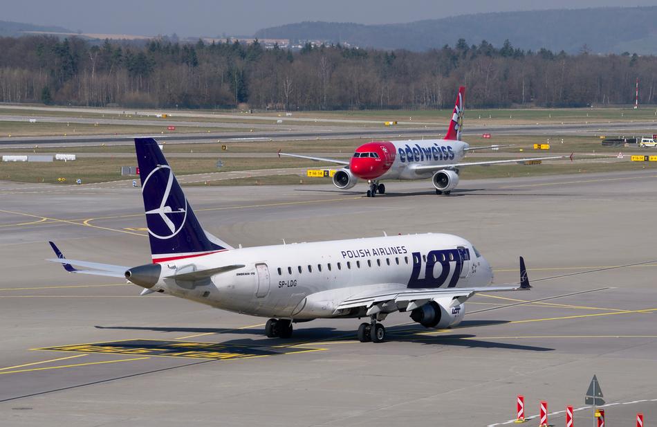 Lot Aircraft Embraer 170 Airport
