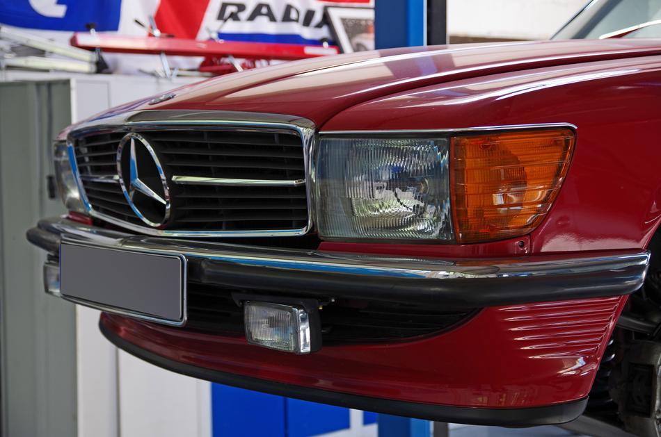 Auto Mercedes Grille