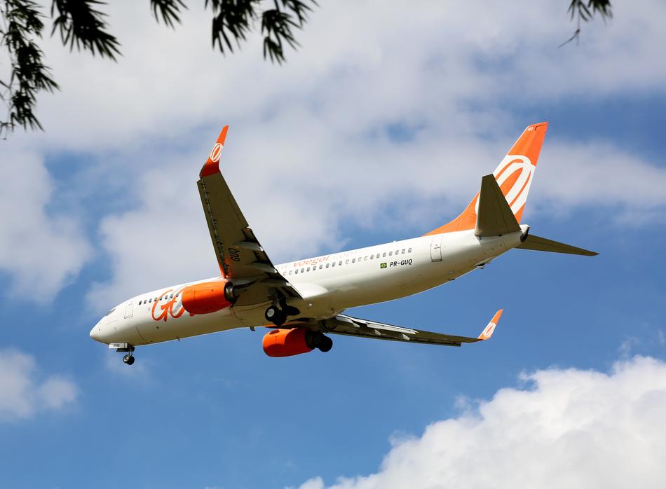 Plane Gool Flying