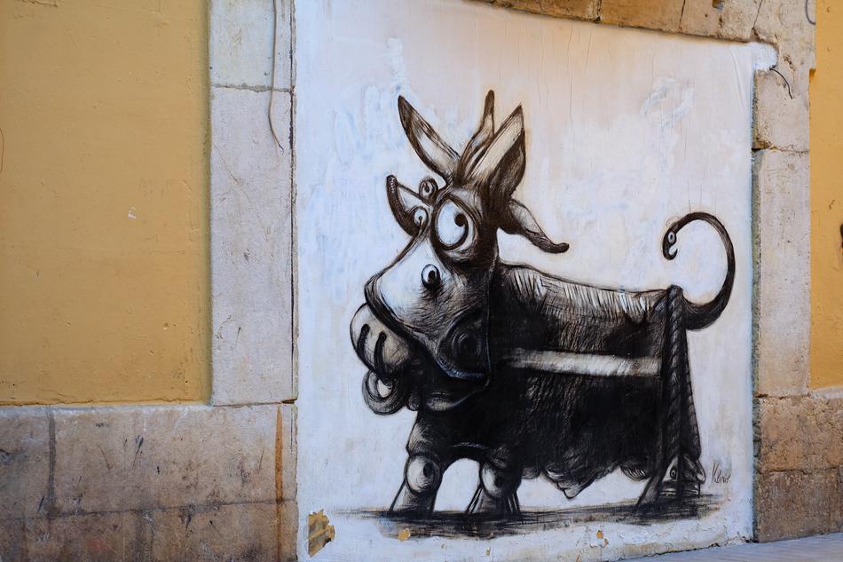 Animal on Wall street Paint