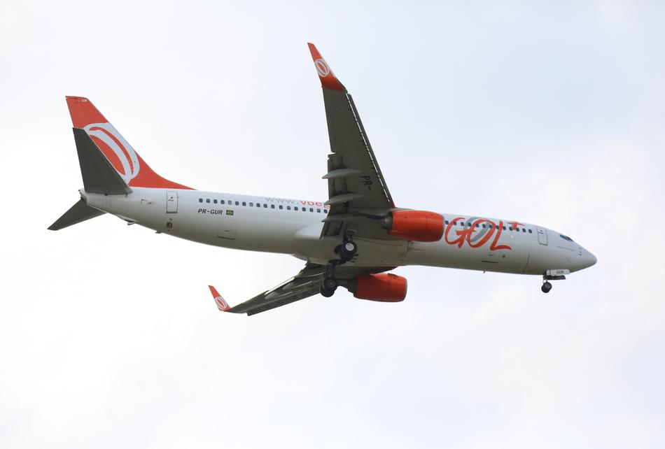 Plane Gool Flying