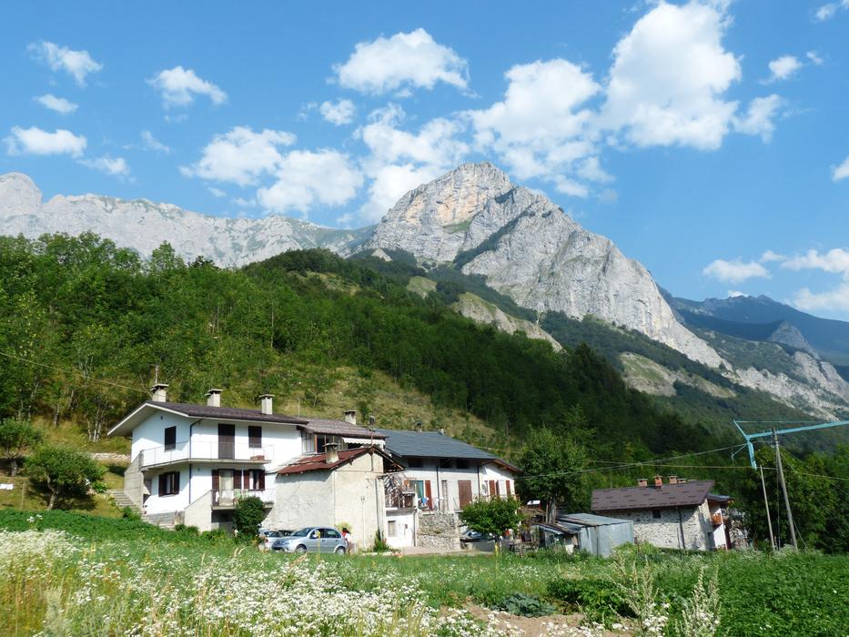 House Trinita Hiking