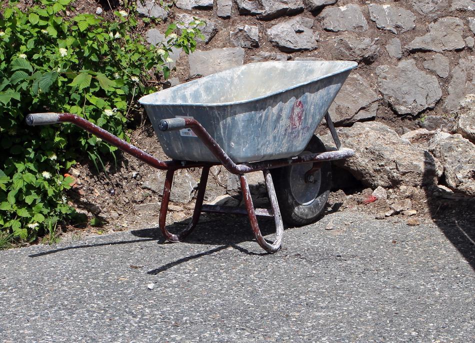 old Wheelbarrow Karette Garette