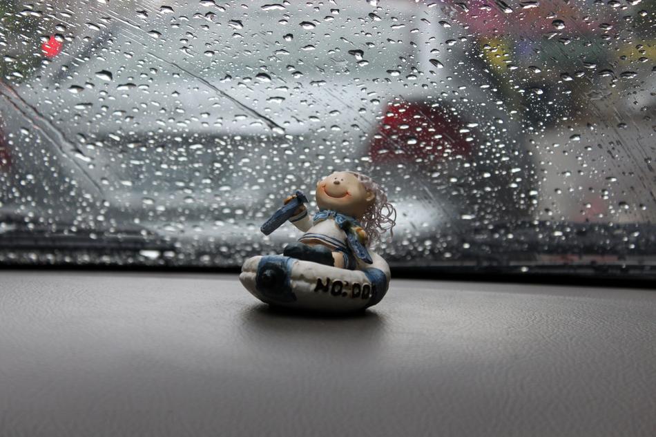 Doll Rain Scene Ceramics
