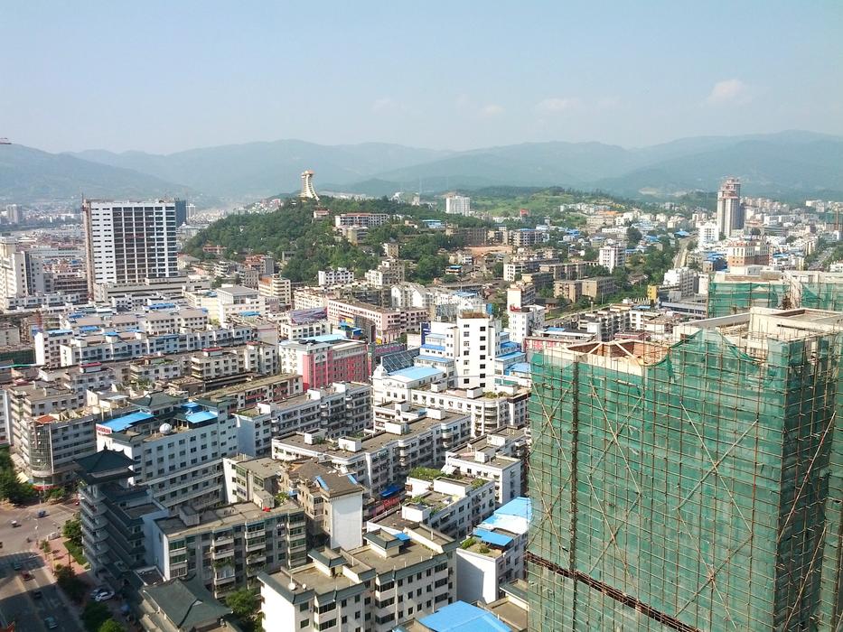 great view of the buildings in the city