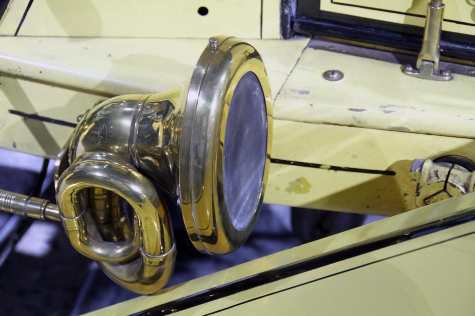 Car Horn Old