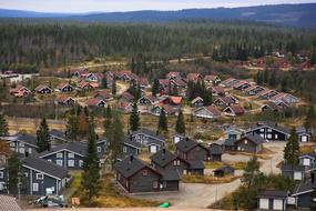 beautiful houses in the countryside