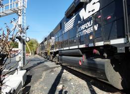 black train passing through
