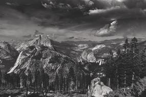 monochrome photo of Yosemite National Park California