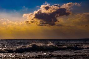 extraordinarily beautiful Sea Sky