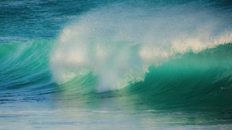 extraordinarily beautiful Surf Sea