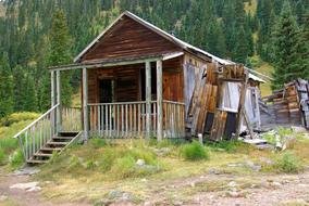 ravishing House Ghost Town