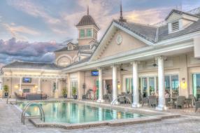 Roof Luxury Hotel
