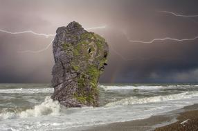 goodly Rock Face Head