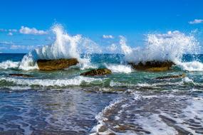 Rock Sea waves
